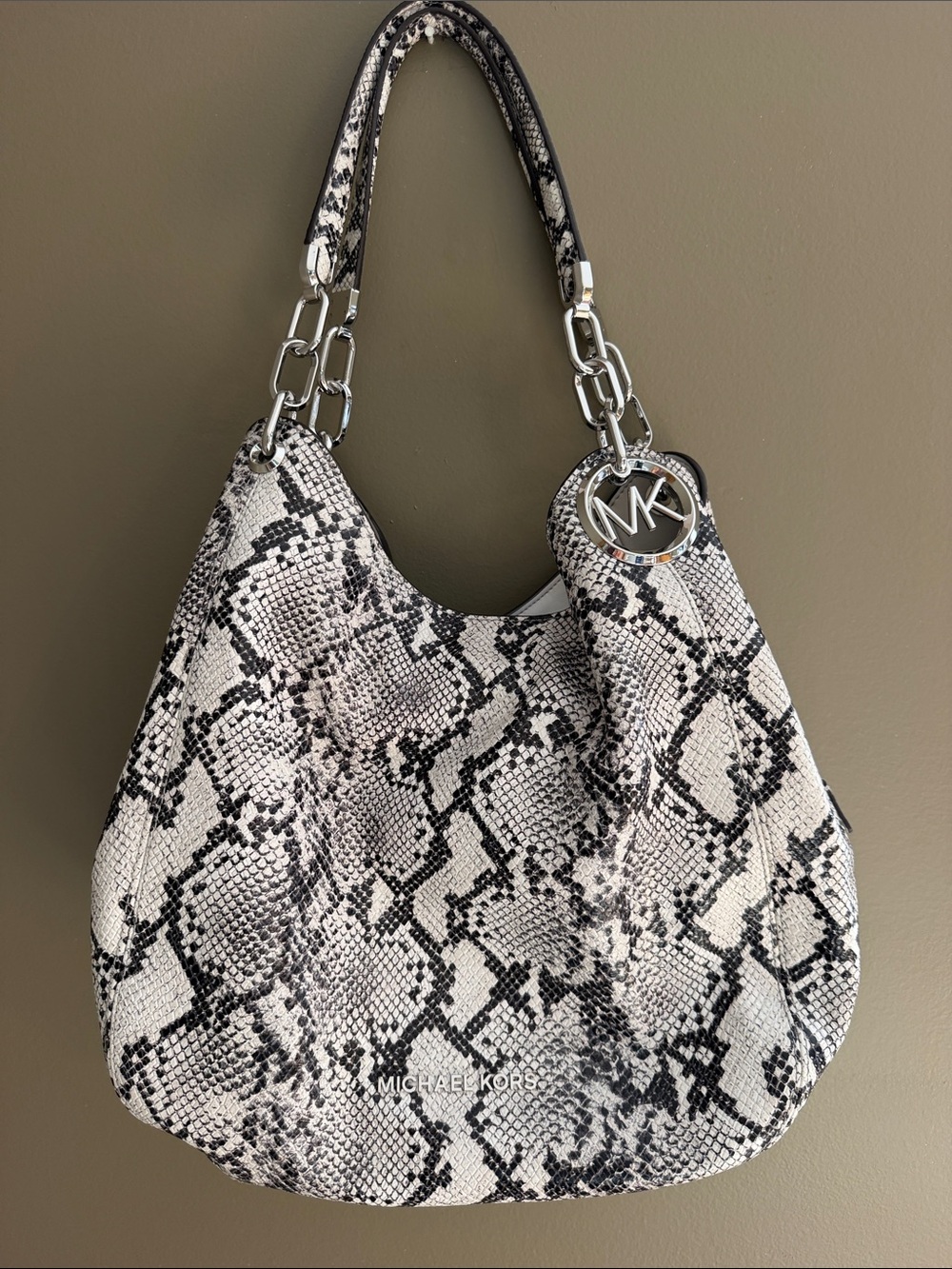 Michael Kors Black & White Snake-Priint hobo